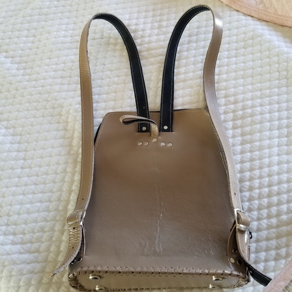 Skull | Hand Tooled Leather Backpack - Picture 3 of 11